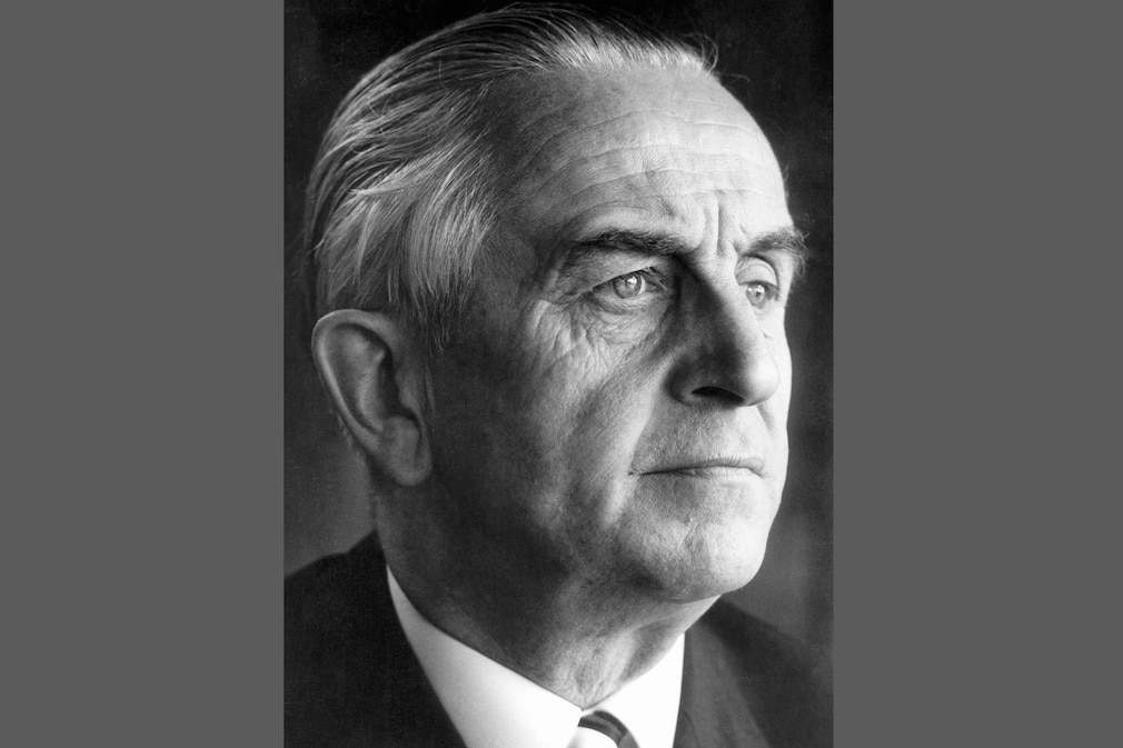 historisches Schwarzweißfoto: Porträt Herbert Quandt