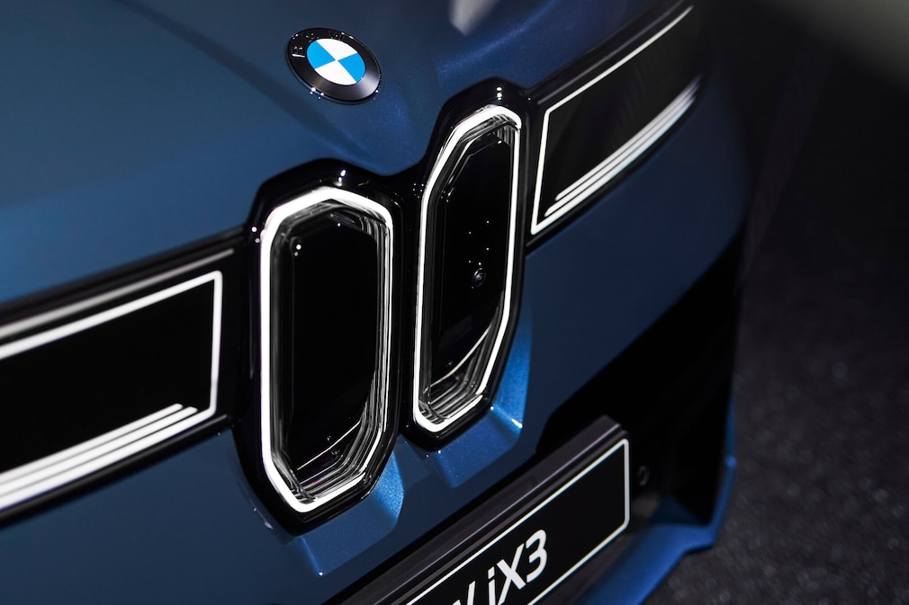 BMW iX3 !! SPERRFRRIST 05. September, 11:15 Uhr !!