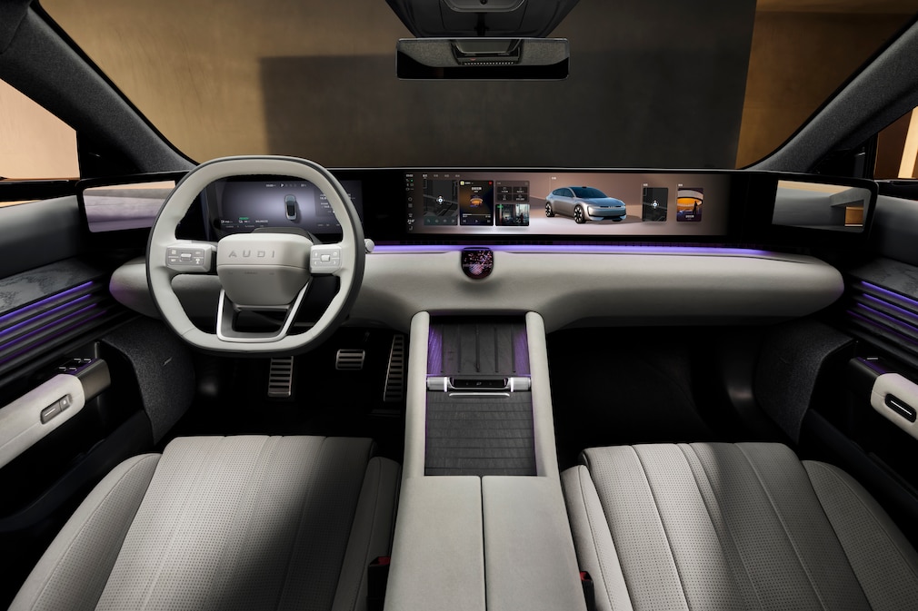 AUDI E5 Sportback Innenraum mit Blick auf das Armaturenbrett