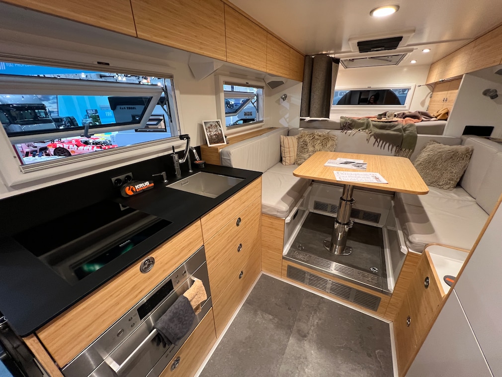 Krug Expedition 6x6 Truck