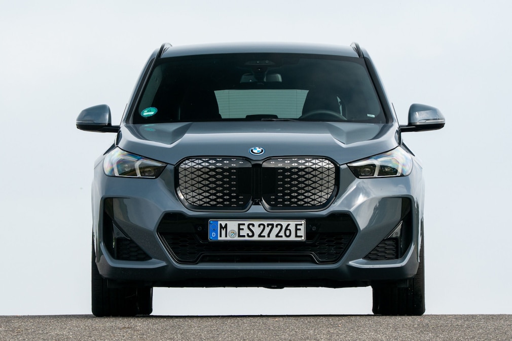 BMW iX1 xDrive30