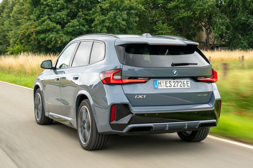 BMW iX1 xDrive30