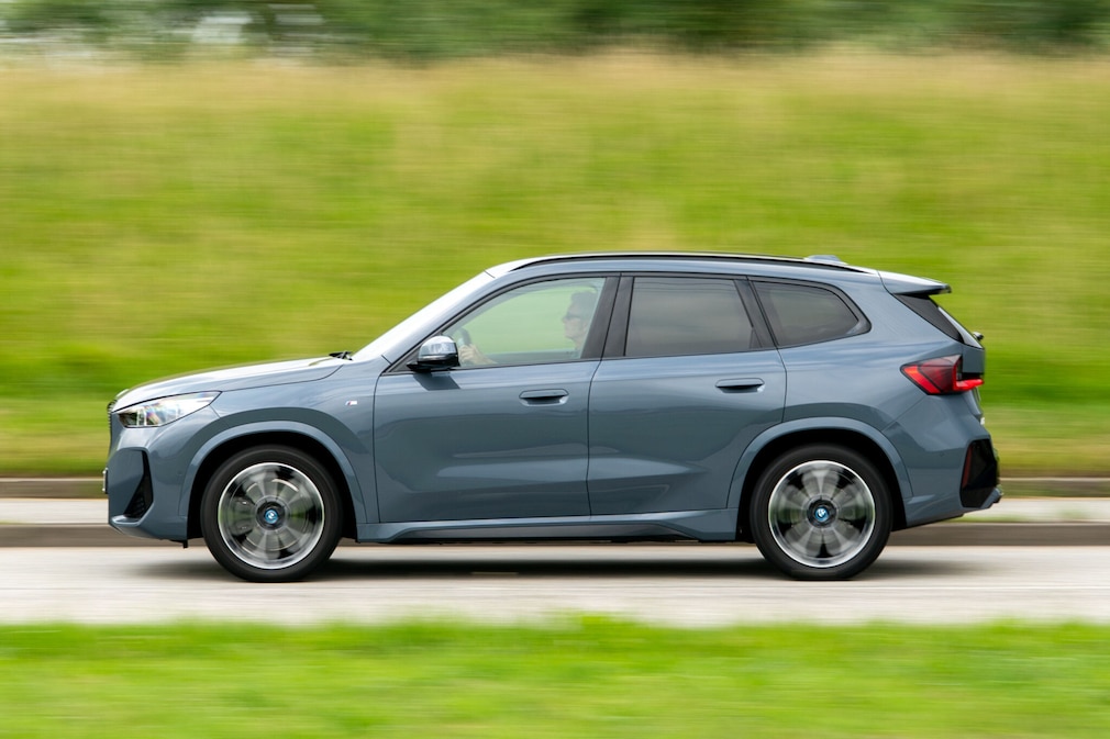 BMW iX1 xDrive30