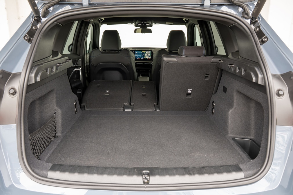 BMW iX1 xDrive30