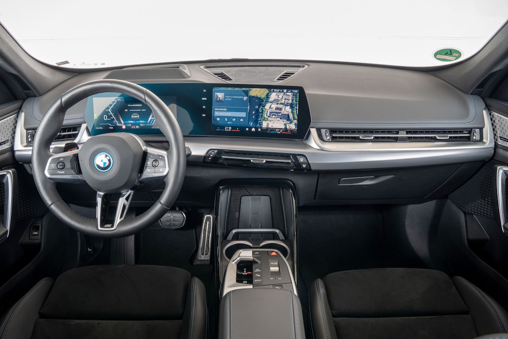 BMW iX1 xDrive30