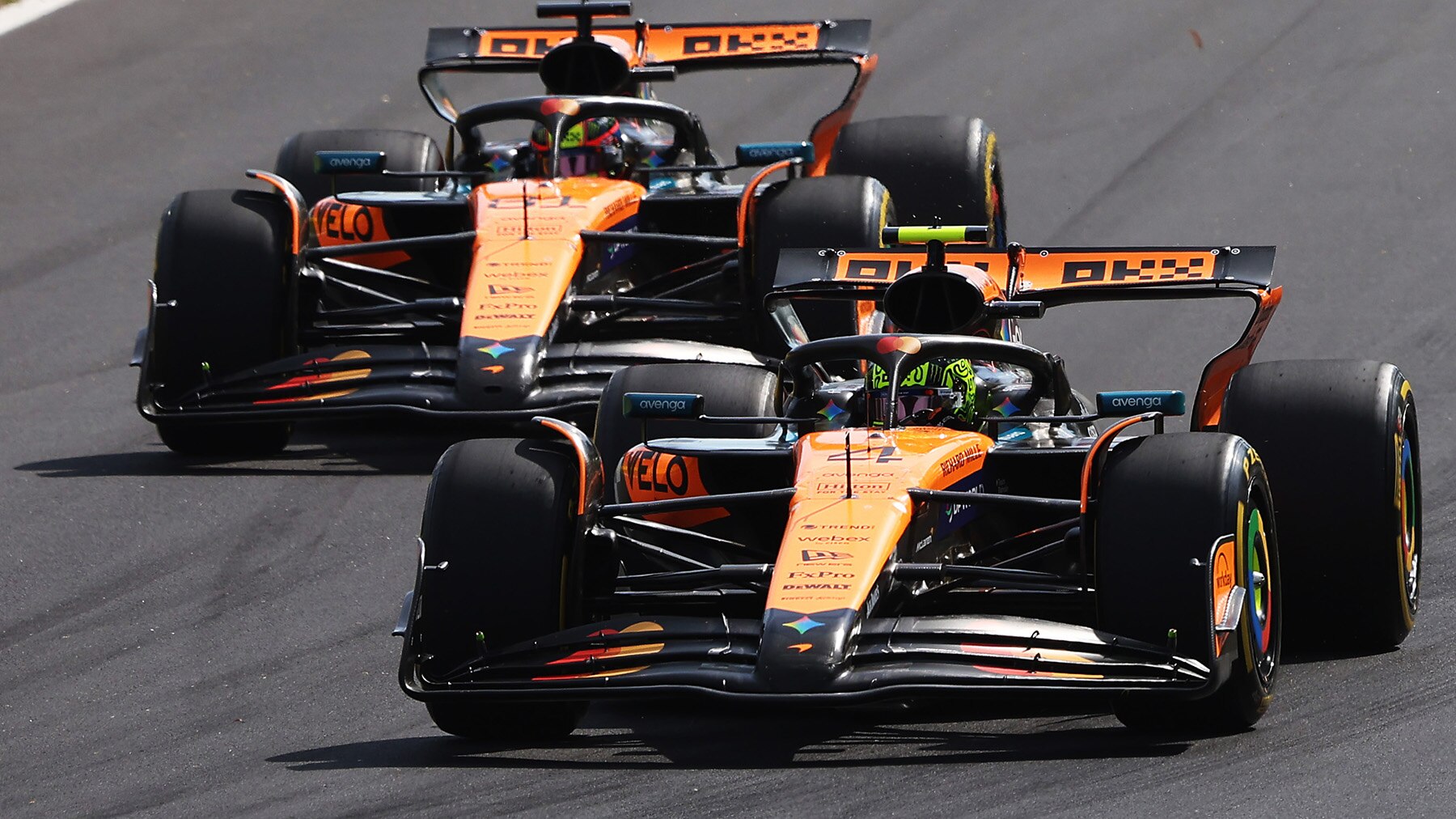 Formel 1 Teamorder Nach Boxenstopp Chaos In Monza AUTO BILD formel-1-teamorder-nach-boxenstopp-chaos-in-monza-auto-bild