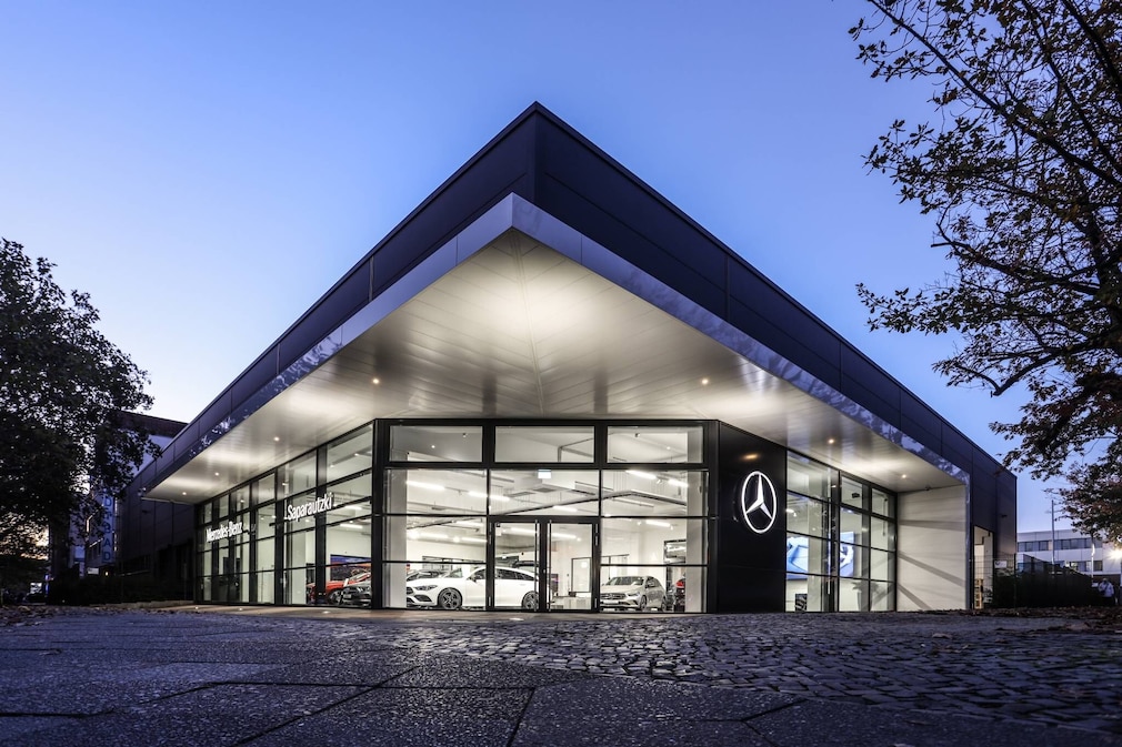 Autohaus Max Saparautzki