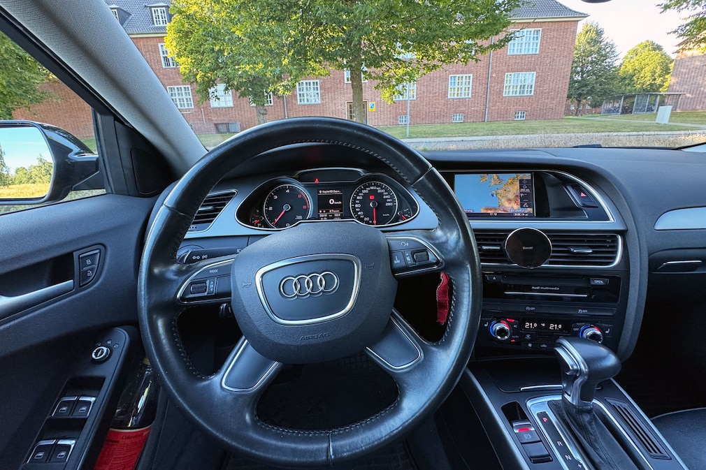 Audi A4 (B8)