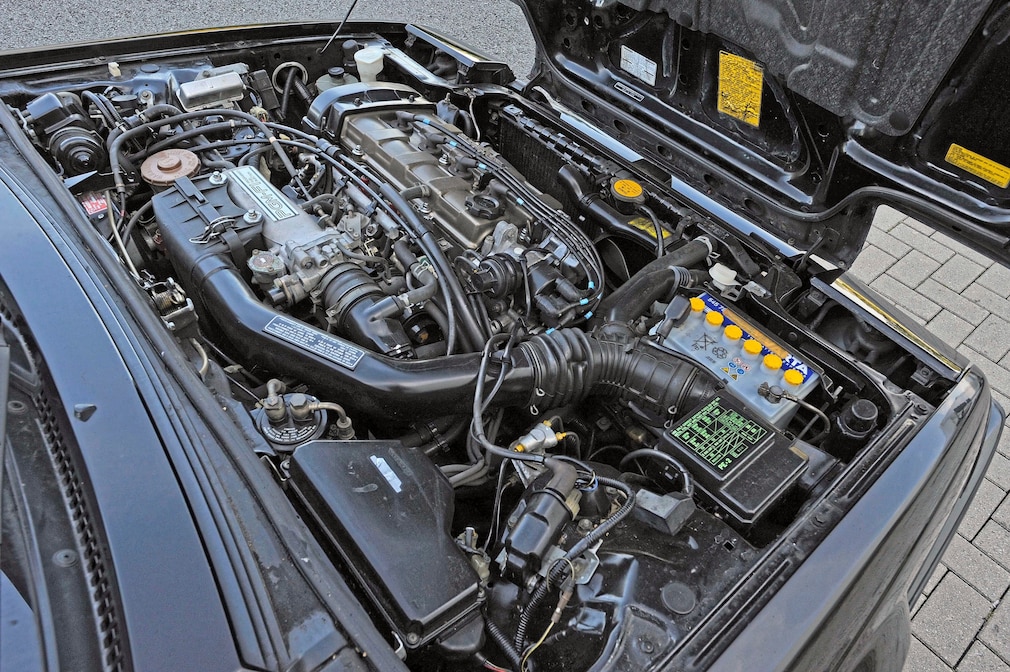 Motorraum vom Honda Prelude 2.0i-16 Edition 25