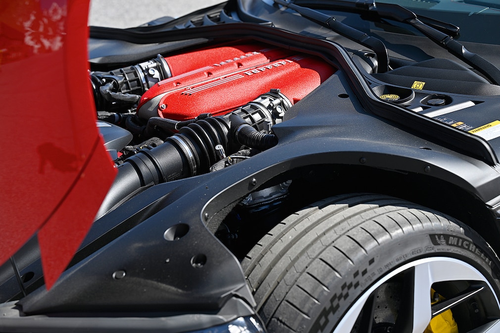 Ferrari 12Cilindri und Aston Martin Vanquish: Zwölfzylinder-Vergleich