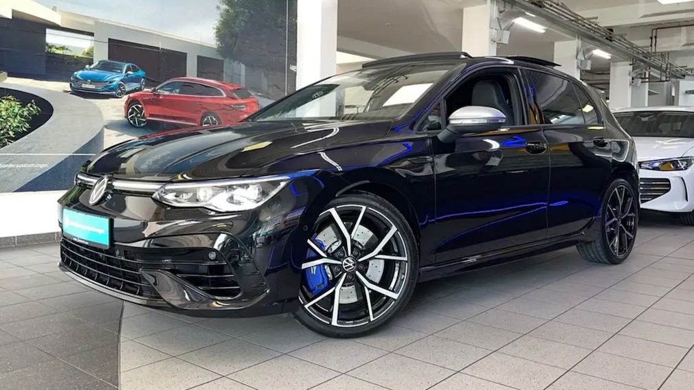 VW Golf R Performance
