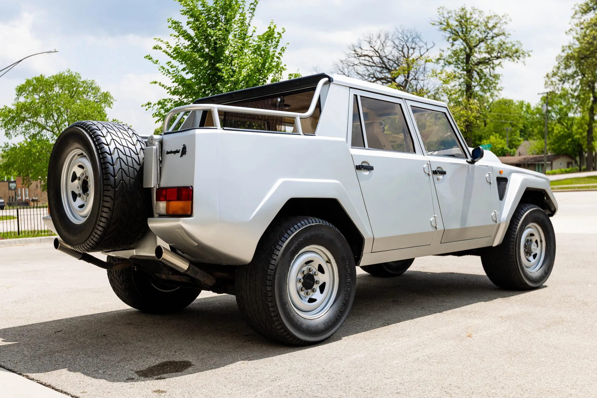 1987 Lamborghini LM002