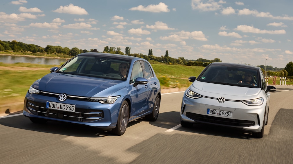 VW Golf 1.5 eTSI VW ID.3 Pro 59 kWh