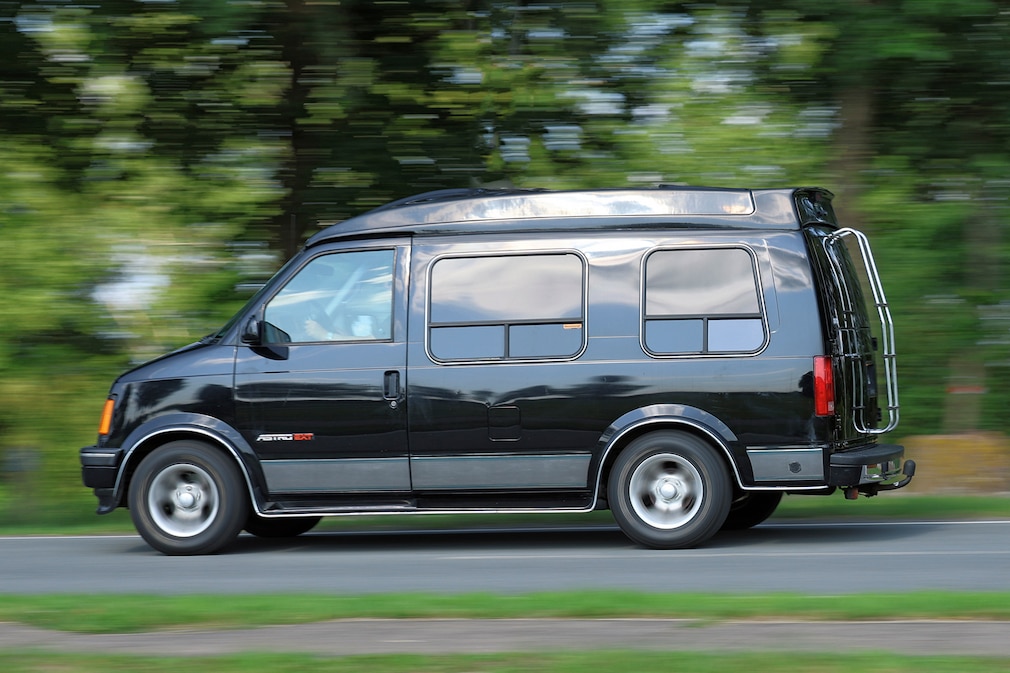 VW T4 vs. Chevrolet Astro: Duell der Bus-Legenden