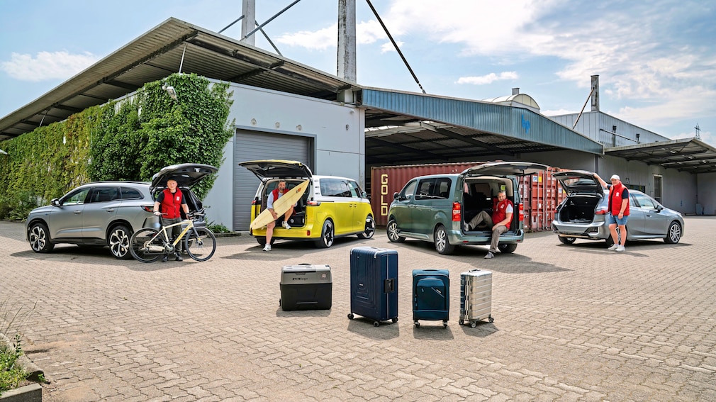 BMW 230e Active Tourer Renault Espace Full Hybrid Toyota Proace Verso VW ID.Buzz