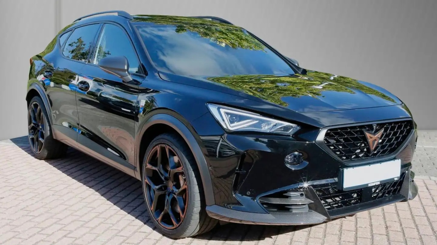 SUV-Kraftpaket-mit-F-nfzylinder-deutlich-unter-Neupreis