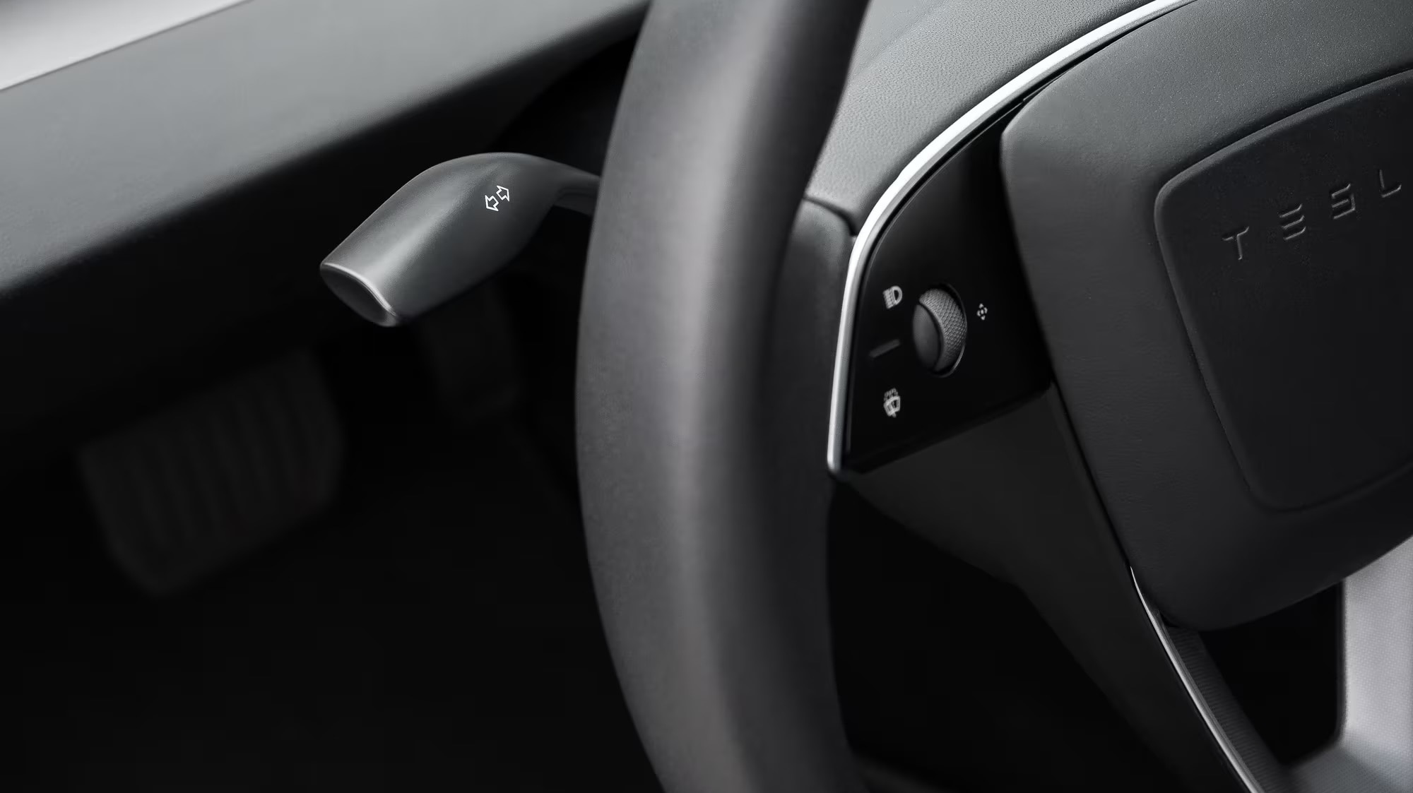 Stolzer-Preis-Tesla-bietet-Blinkerhebel-zum-Nachr-sten-an
