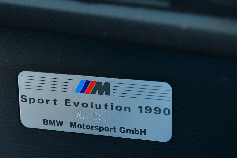 BMW M3 E30 Sport Evo, Plakette