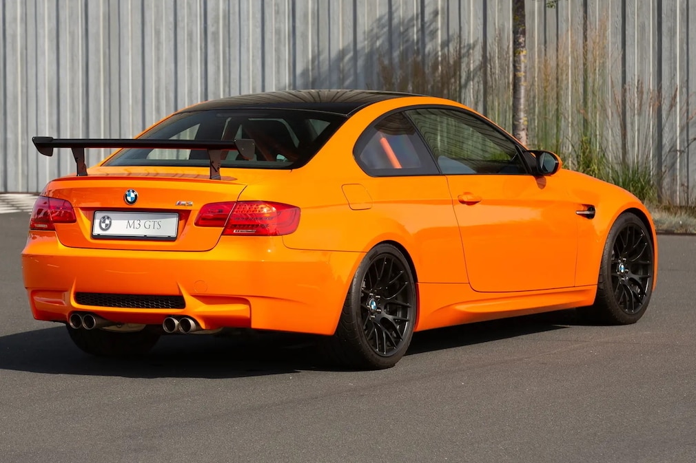 BMW M3 GTS Coupé E90 stehend von schräg hinten