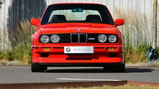 BMW M3 Sport Evolution von 1990, platt von vorn