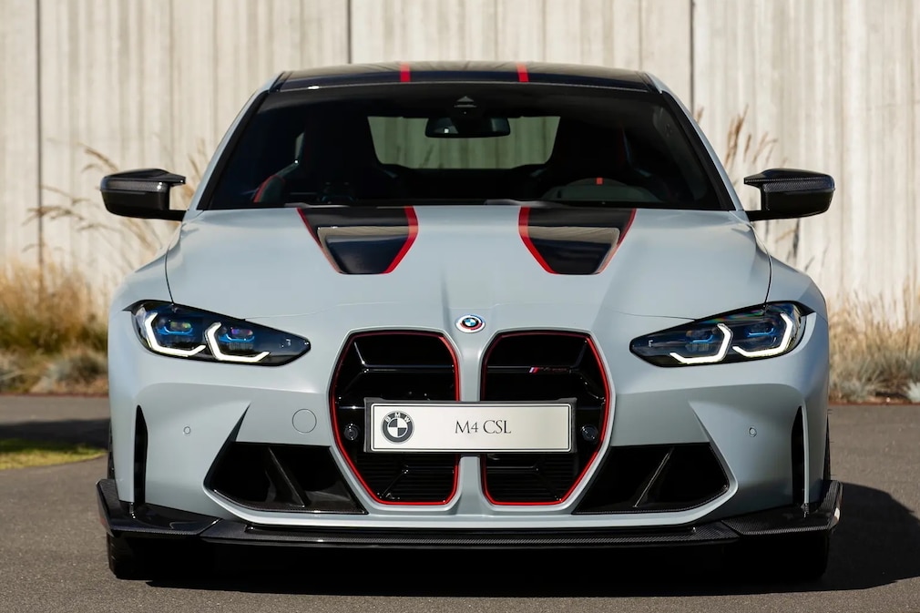 BMW M4 CSL Coupé G82 stehend von vorn
