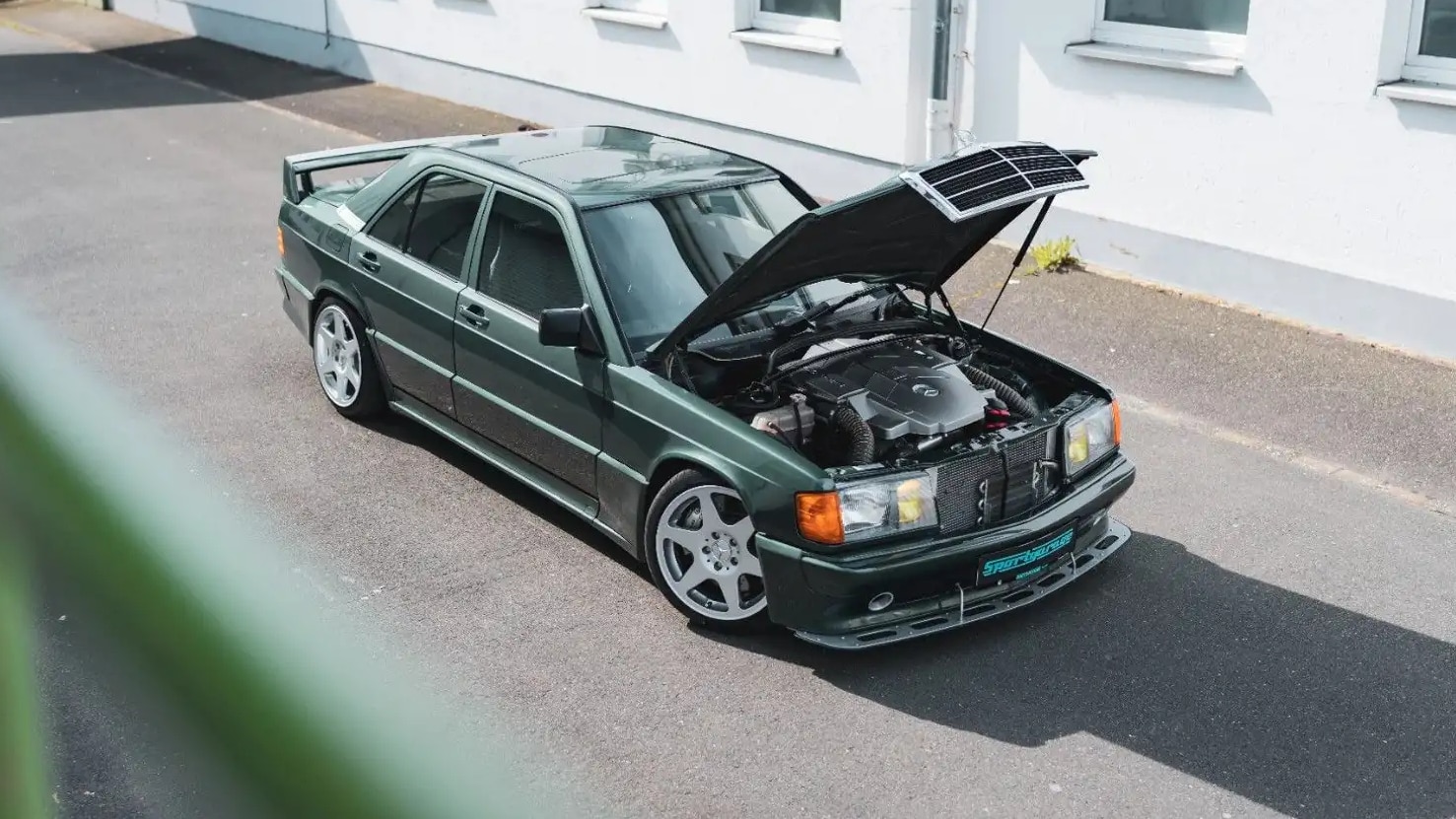 Mercedes-190-E-mit-5-5-Liter-V8-zu-verkaufen
