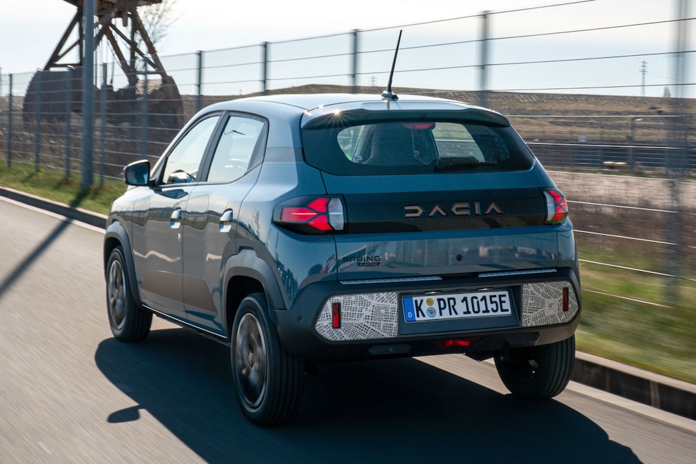 Dacia Spring 65