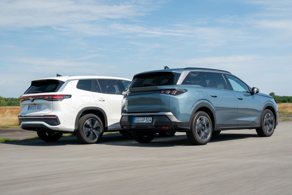 Peugeot 5008 Hybrid 145 VW Tayron 1.5 eTSI