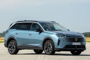 Peugeot 5008 Hybrid 145