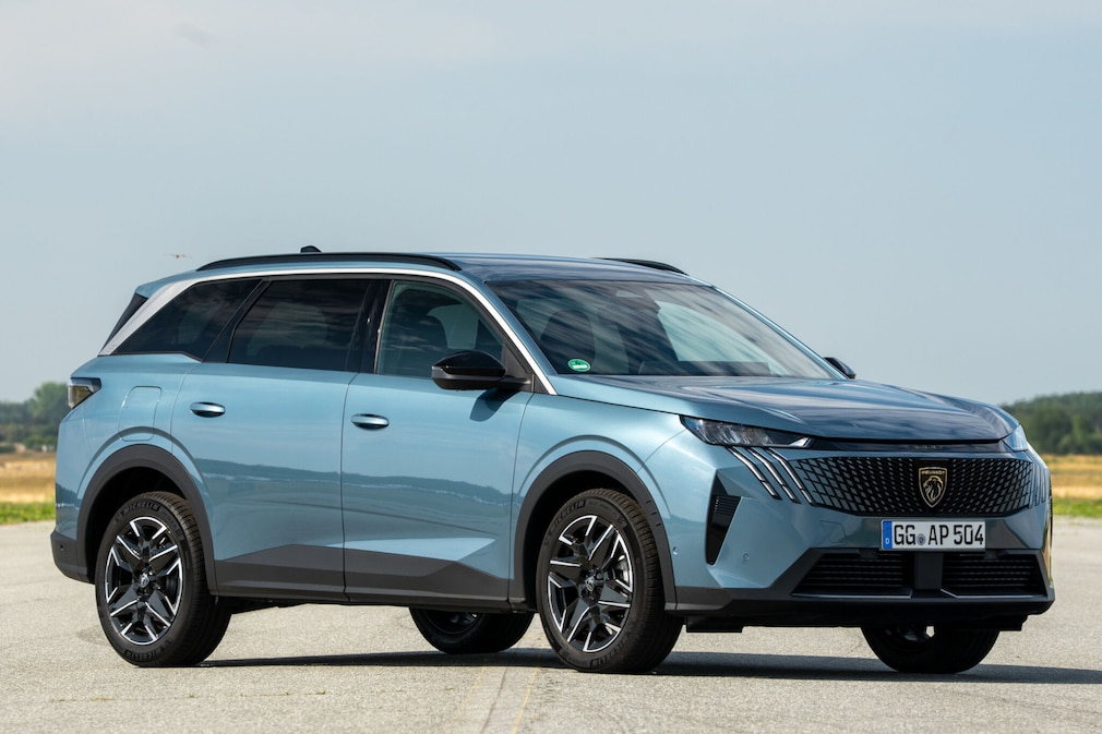 Peugeot 5008 Hybrid 145