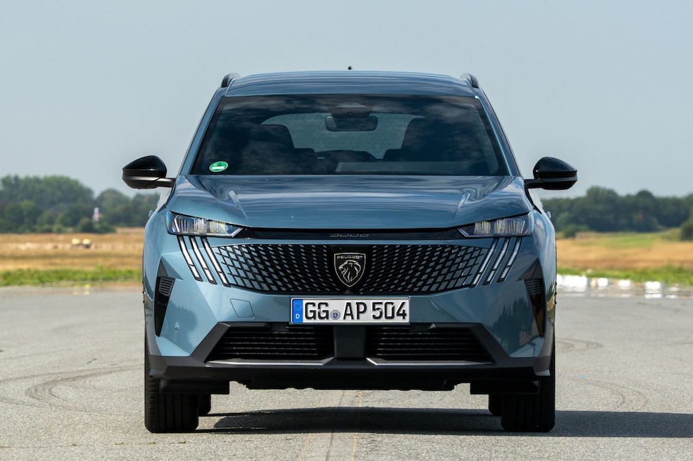 Peugeot 5008 Hybrid 145