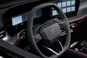 Das Lenkrad des neuen Audi Q3 in der S-Line Ausführung