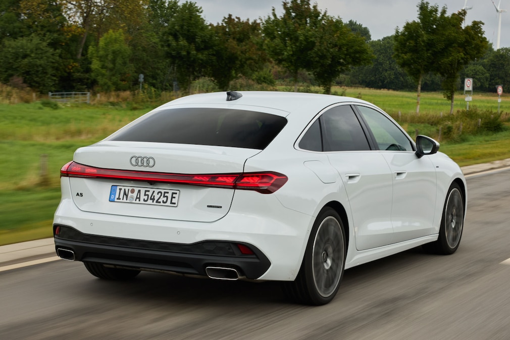 Audi A5 Limousine e-hybrid quattro