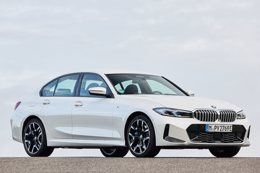 BMW 330e xDrive Limousine