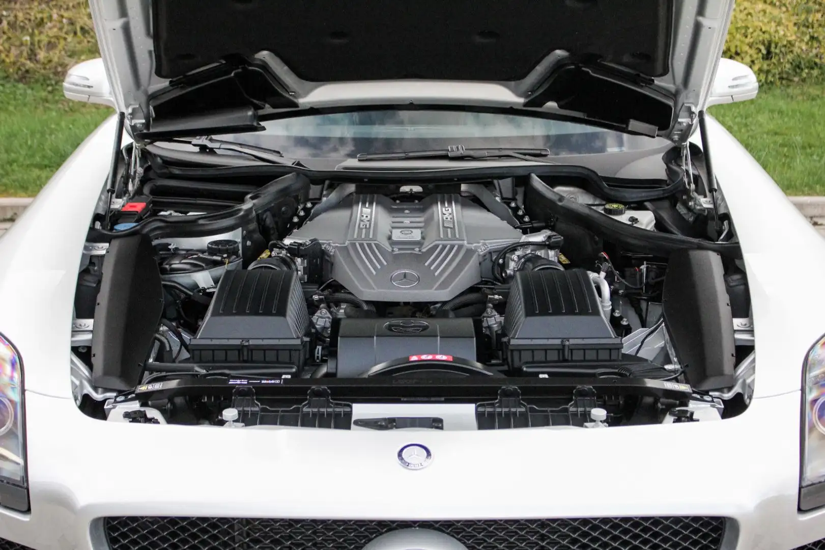 Gebrauchtwagen: einzigartiger Mercedes SLS AMG
