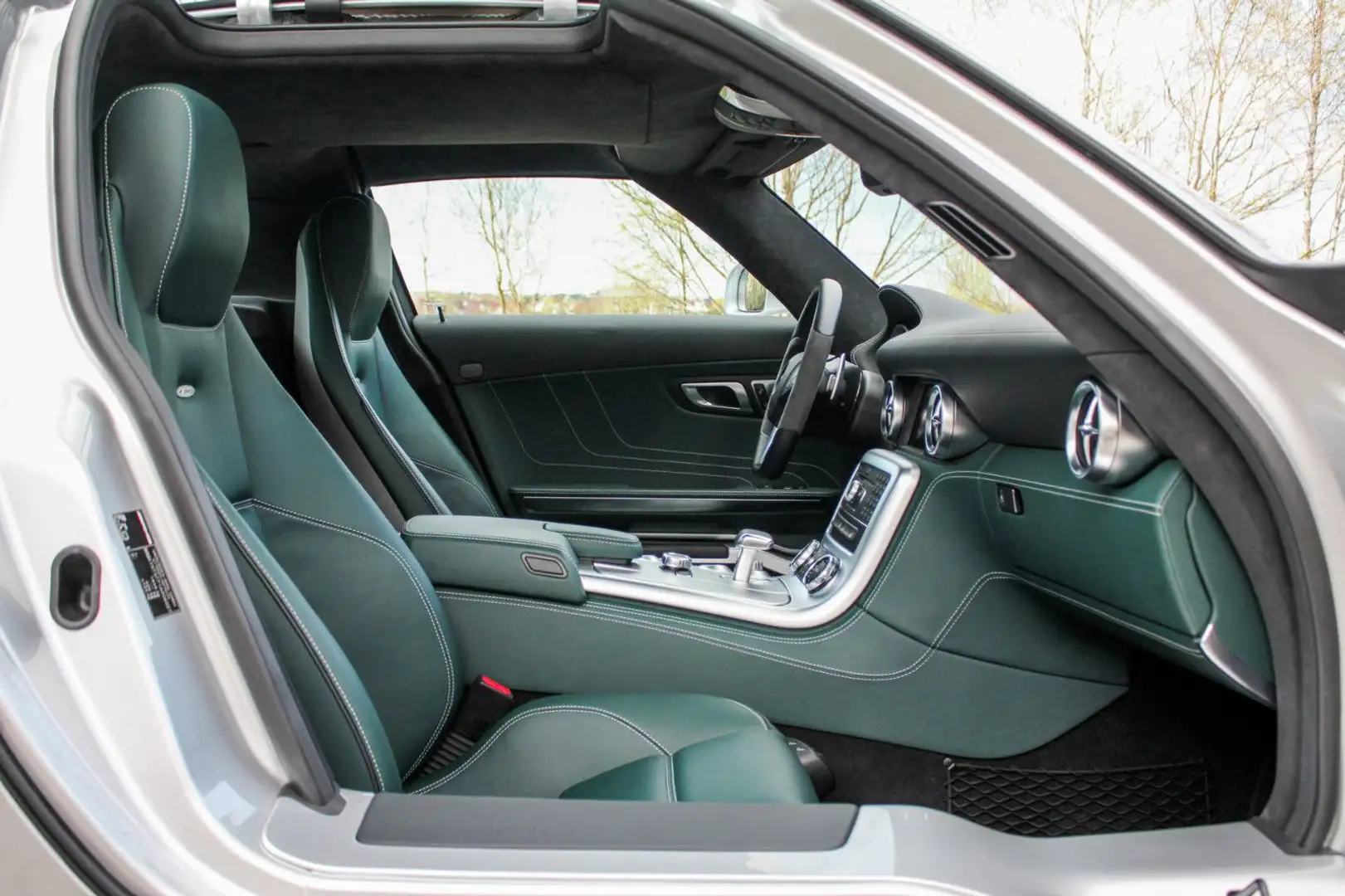 Gebrauchtwagen: einzigartiger Mercedes SLS AMG