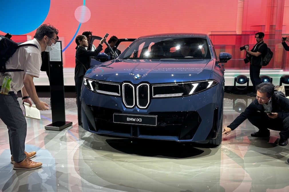 BMW iX3