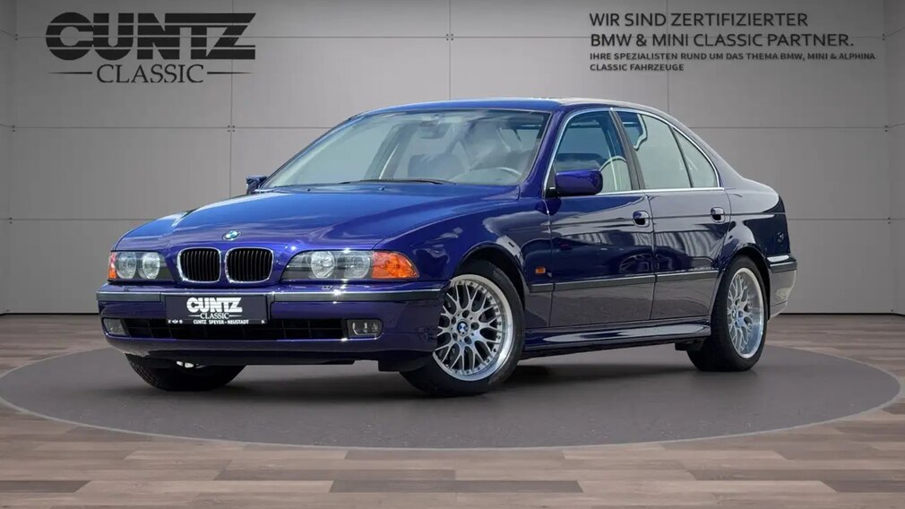 BMW 528i im Neuzustand zu verkaufen