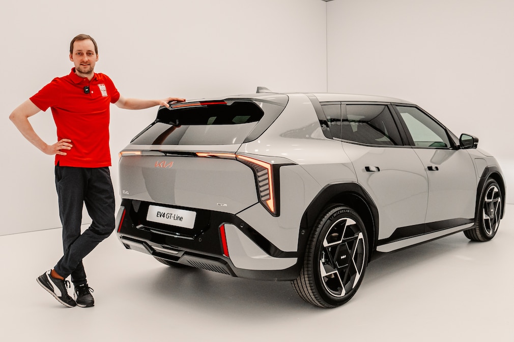 Kia EV4