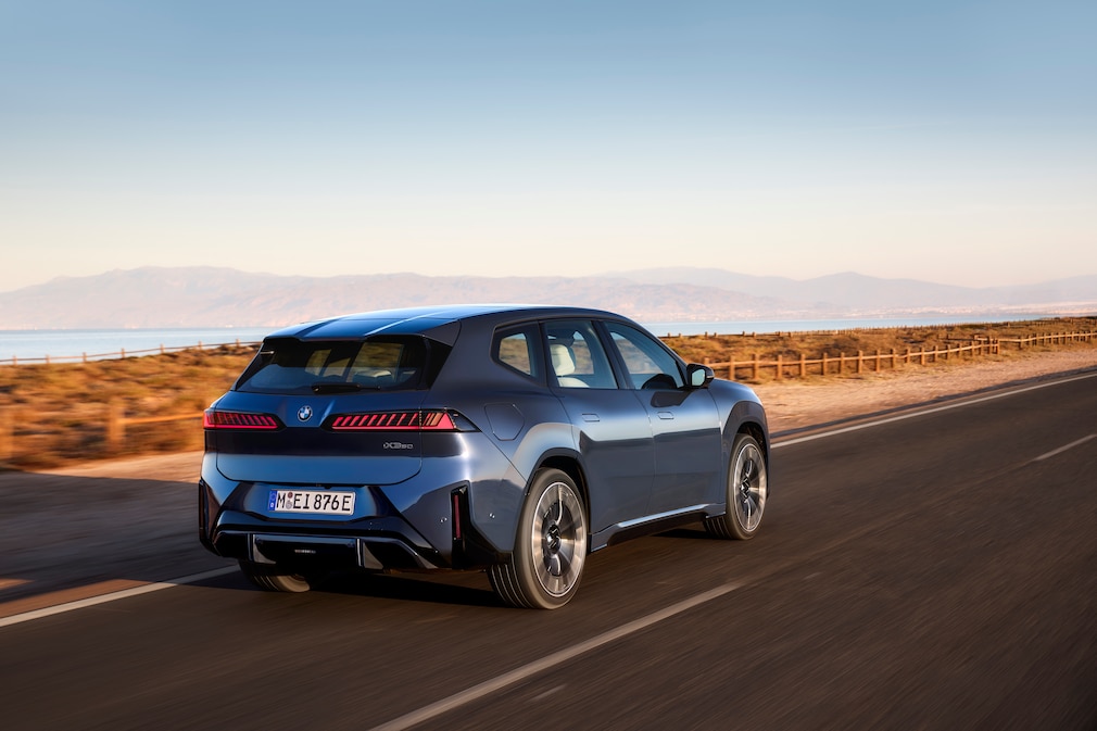 Gewinnen Sie einen nagelneuen BMW iX3 im Wert von knapp 69.000 Euro