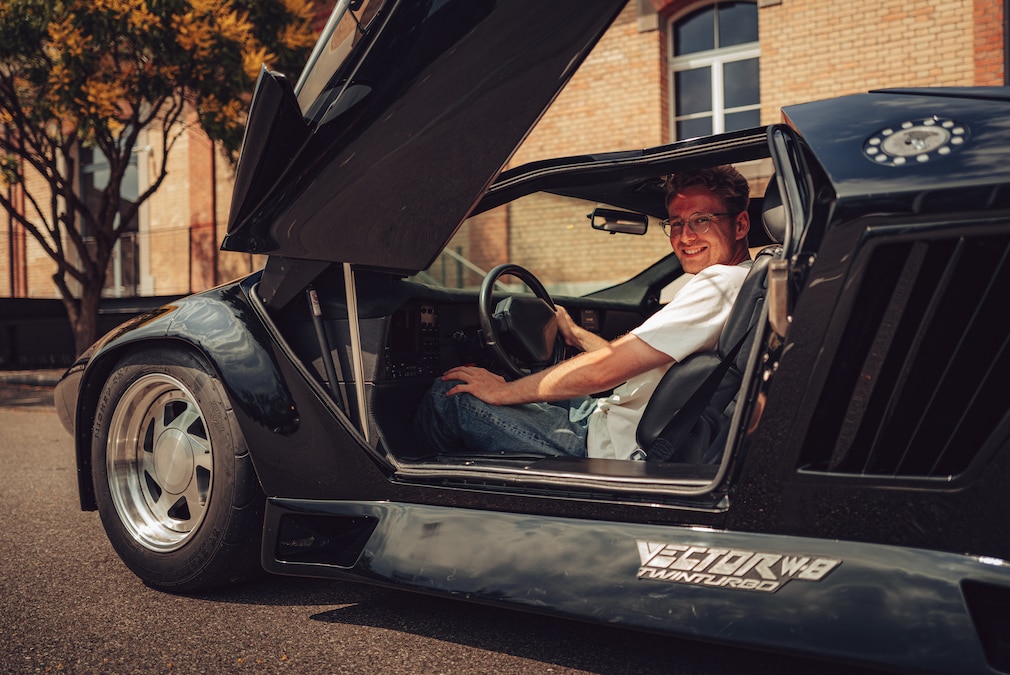 Vector W8 Twin Turbo