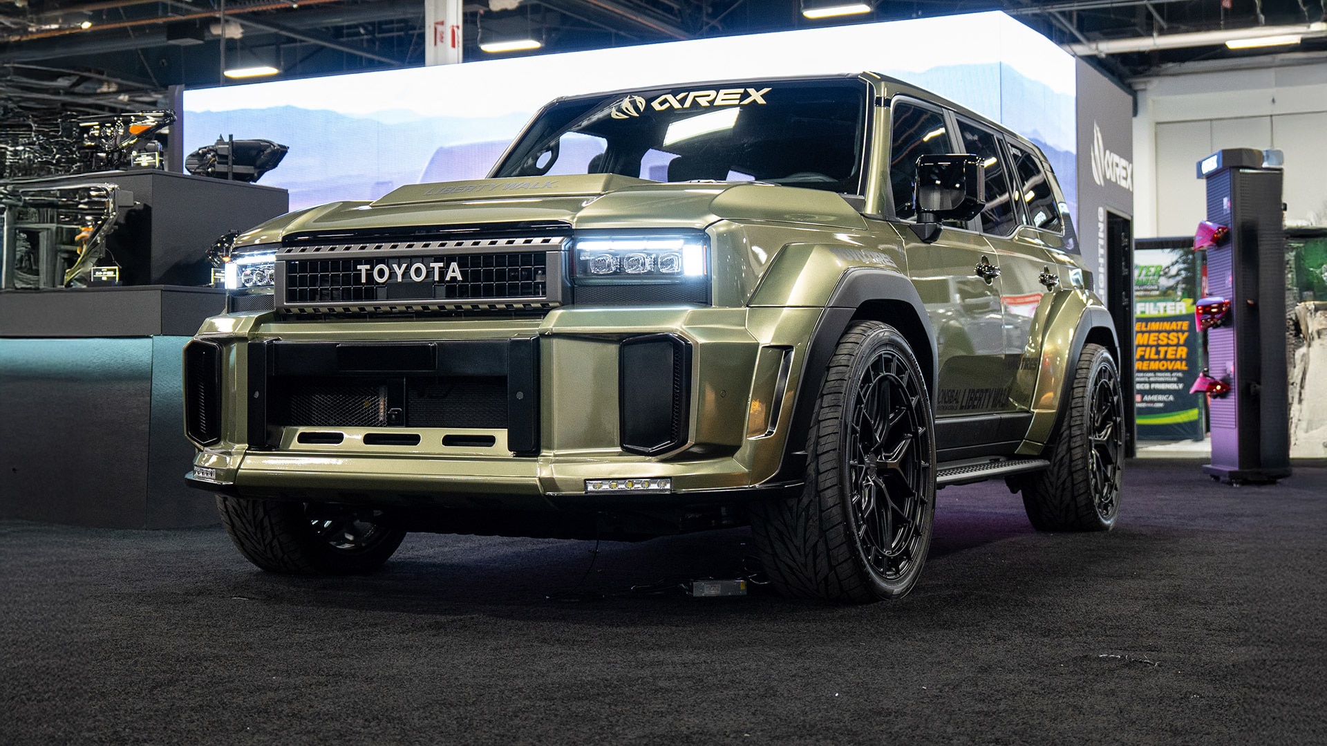 Dieser-Offroader-f-hrt-mit-Widebody-Kit-vor