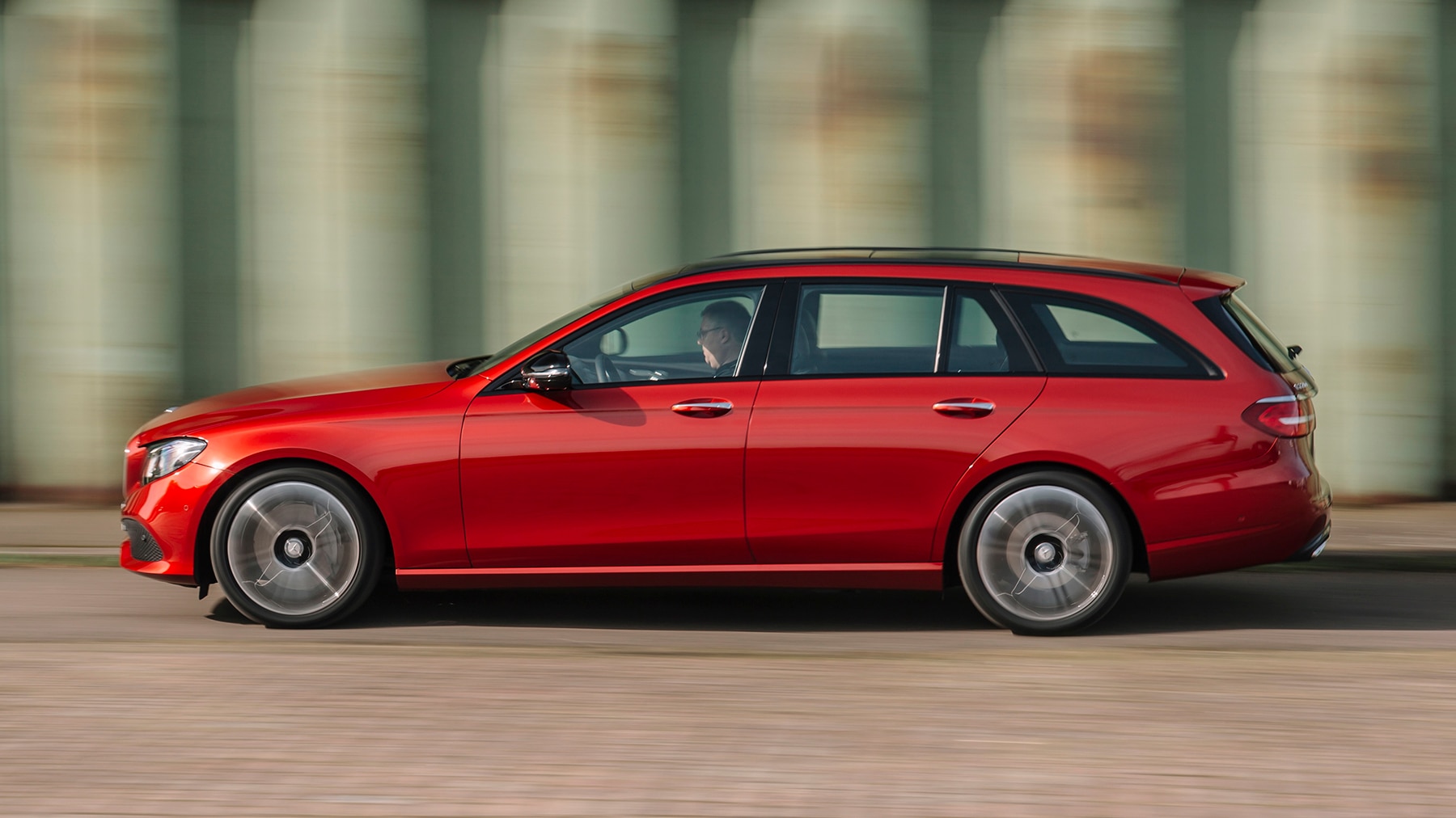 Farbenflucht-Warum-unsere-Autos-immer-grauer-werden