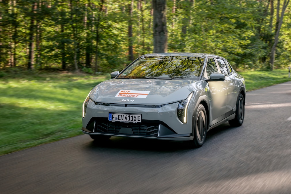 Kia EV4 Fastback auf Verbrauchsfahrt in Mecklenburg-Vorpommern