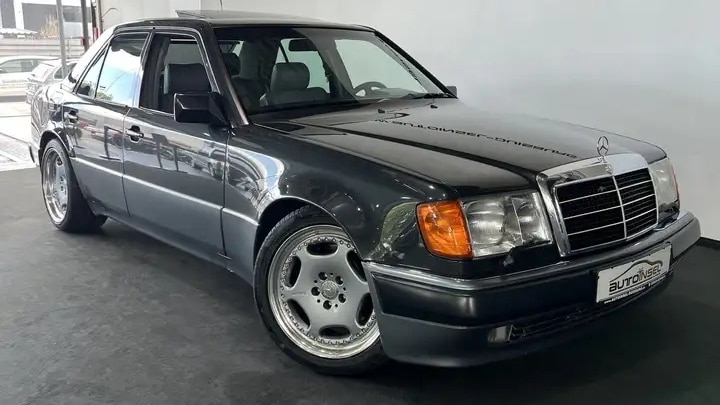 Mercedes-E-500-mit-besonderem-Innenraum-zu-verkaufen-