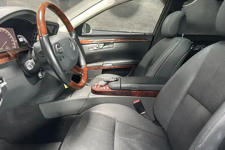 Mercedes-Benz S 600