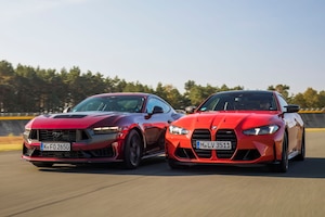 BMW M4 Coupé Ford Mustang Dark Horse