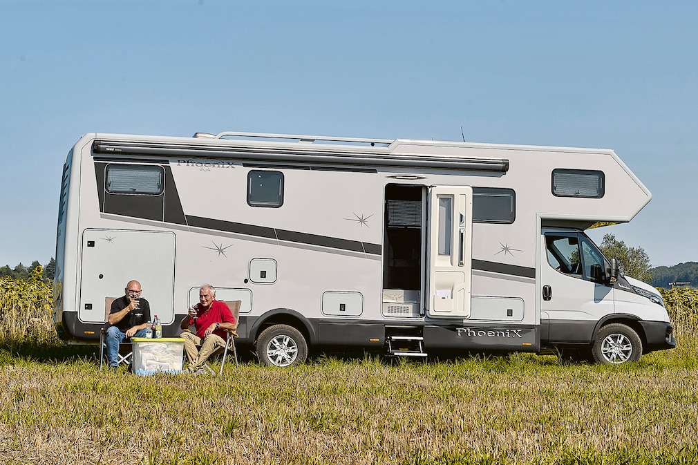 Phoenix Maxi-Alkoven 8800 BGS: Reisemobil im Test