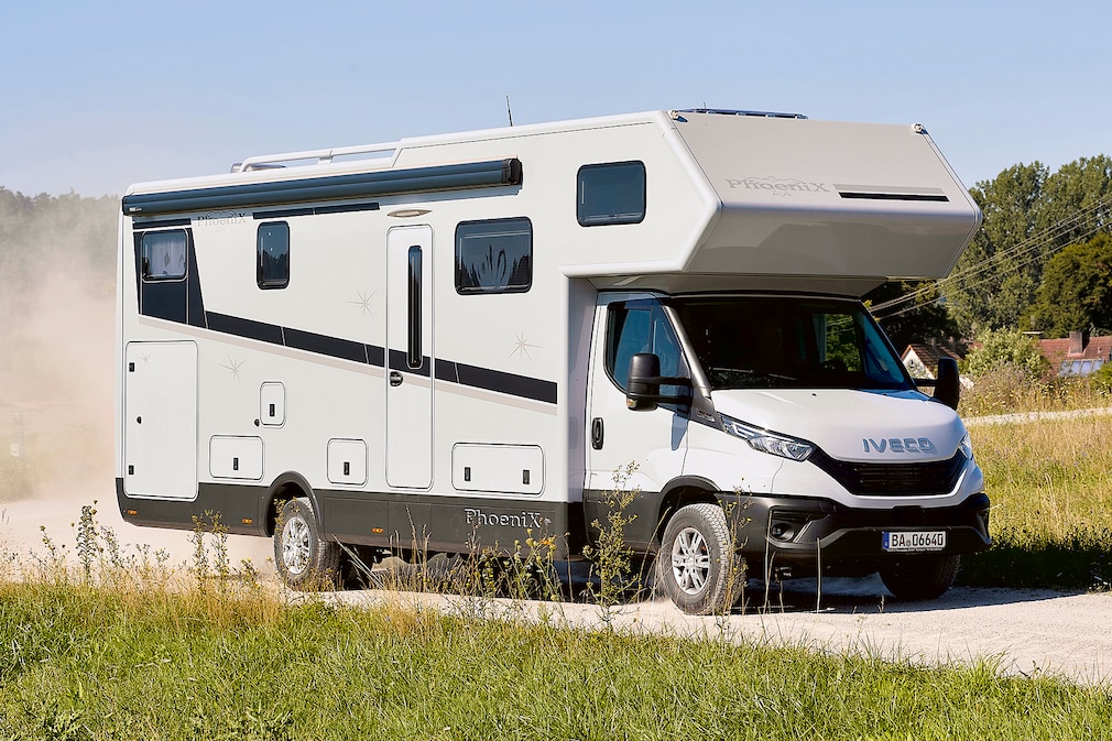 Phoenix Maxi-Alkoven 8800 BGS: Reisemobil im Test