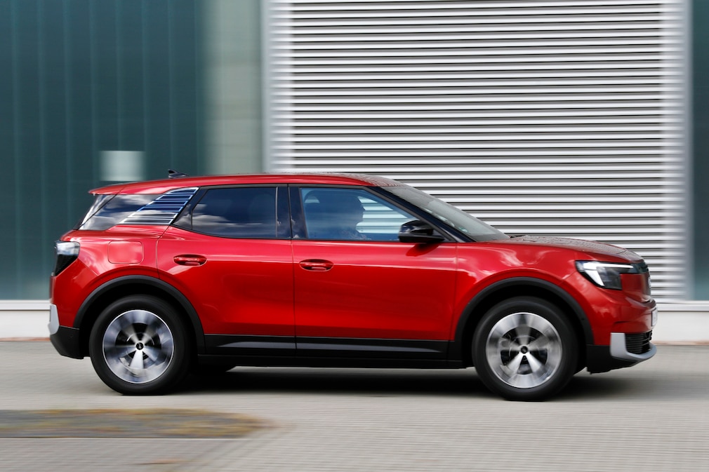 Ford Explorer Extended Range RWD